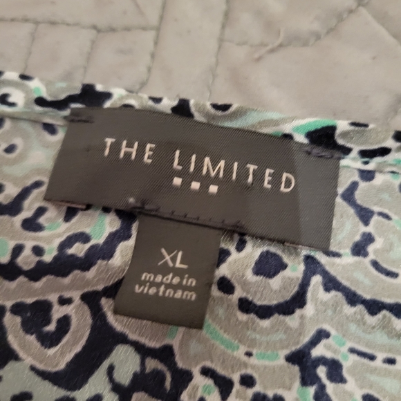 The Limited Paisley Lightweight Tunic - Picture 6 of 10